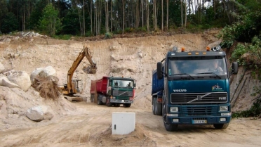 Servi&ccedil;os de Aterro e Movimenta&ccedil;&atilde;o de Terras